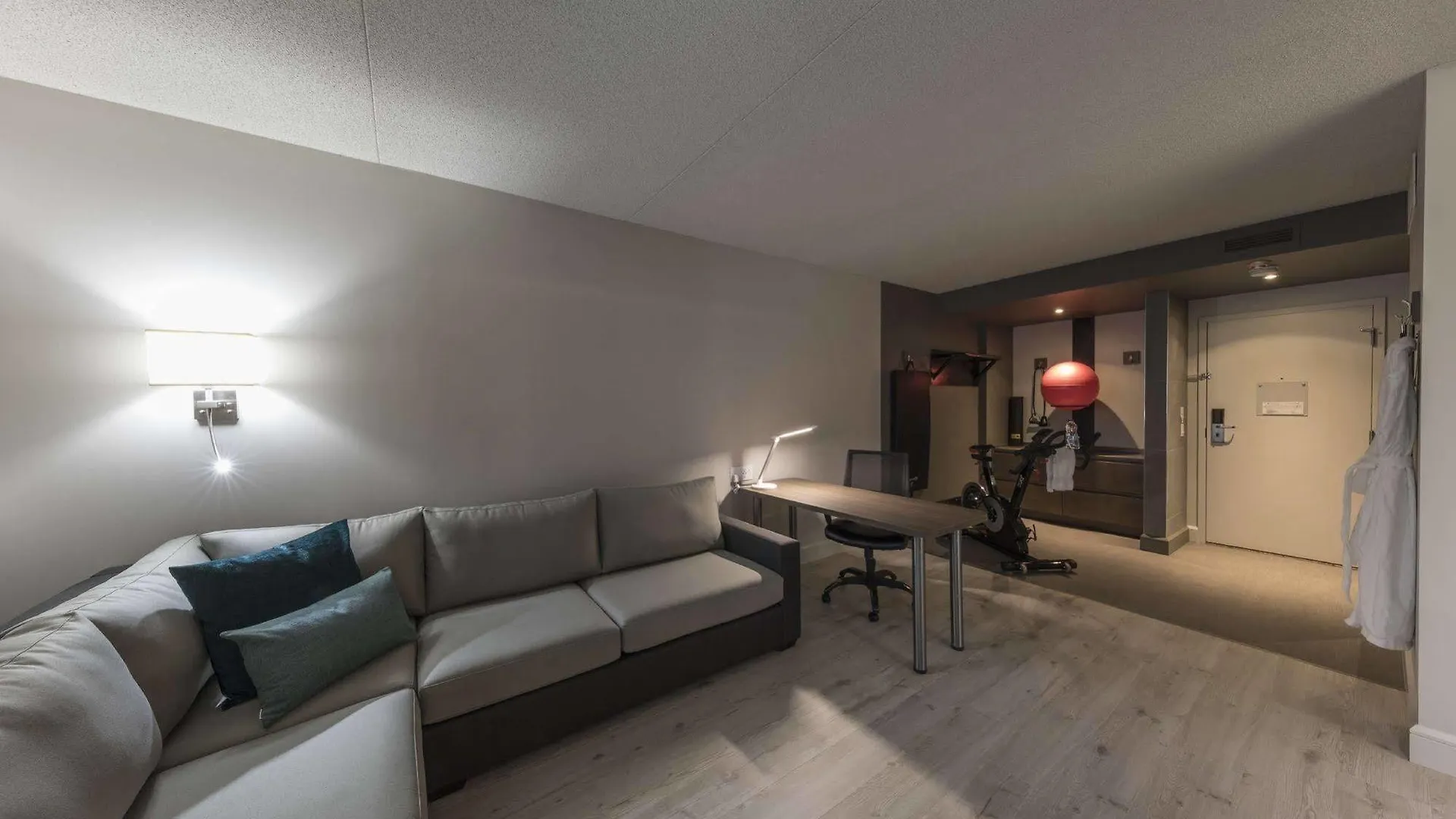 Hotel & Suites Normandin Quebec 3*, Québec Canada